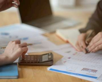 Ejemplo y plantilla de CV de contable para 2025