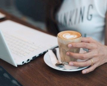 Las 10 mejores plantillas de CV de Canva (+5 mejores alternativas)