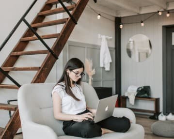 Cómo redactar un CV para un trabajo a tiempo parcial (+ejemplos)