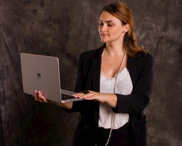 ¿Debes incluir una fecha de nacimiento en tu CV?