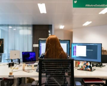 Ejemplos y guía de CV de ingeniería para 2025