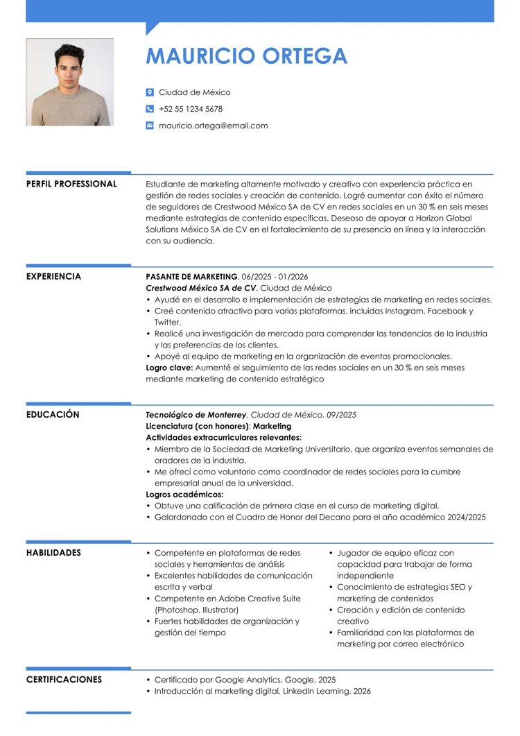Ejemplo de plantilla de currículum para prácticas profesionales en azul con foto
