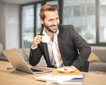 Guía de CV para gerentes: Cómo redactar y ejemplos para 2025