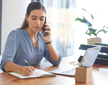 Ejemplo y guía de CV de asistente de oficina para 2025