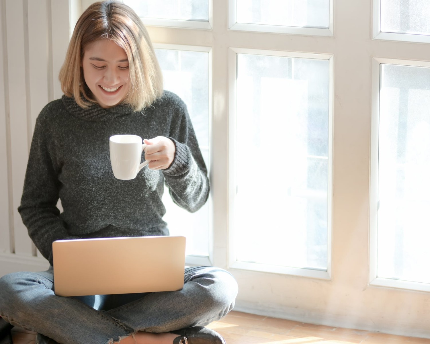 45 Mejores Maneras de Decir "Por Favor, Adjunto Mi CV"